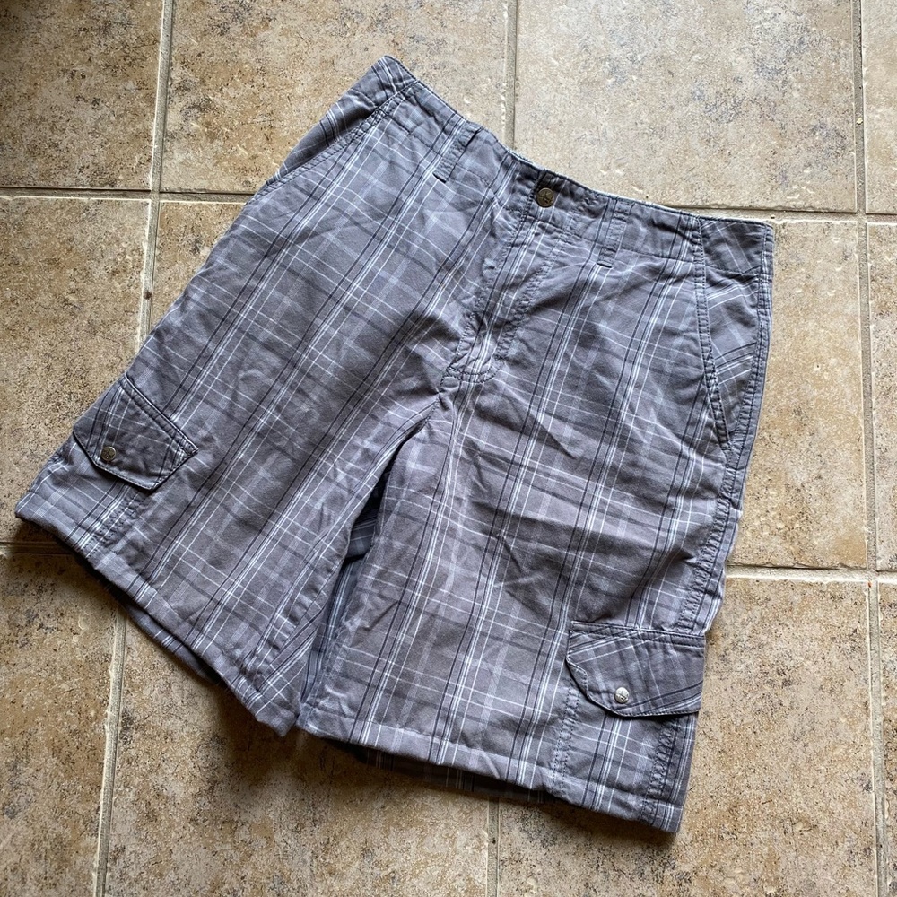 Hawk - Mens gray/white/black plaid cargo shorts, Size: 29 waist